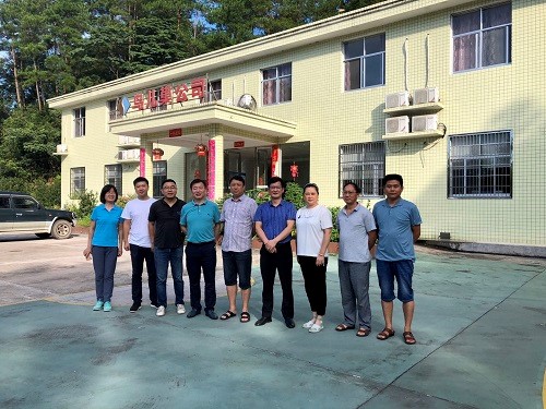 发展集团、公司工会赴一线送“送清凉”