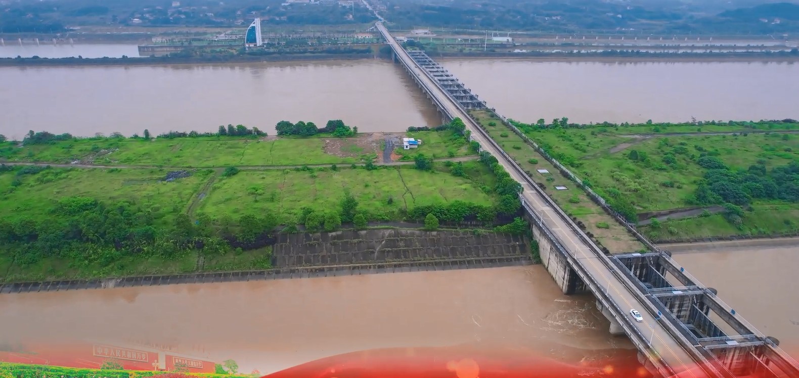 多措并举强综治，千方百计维稳定