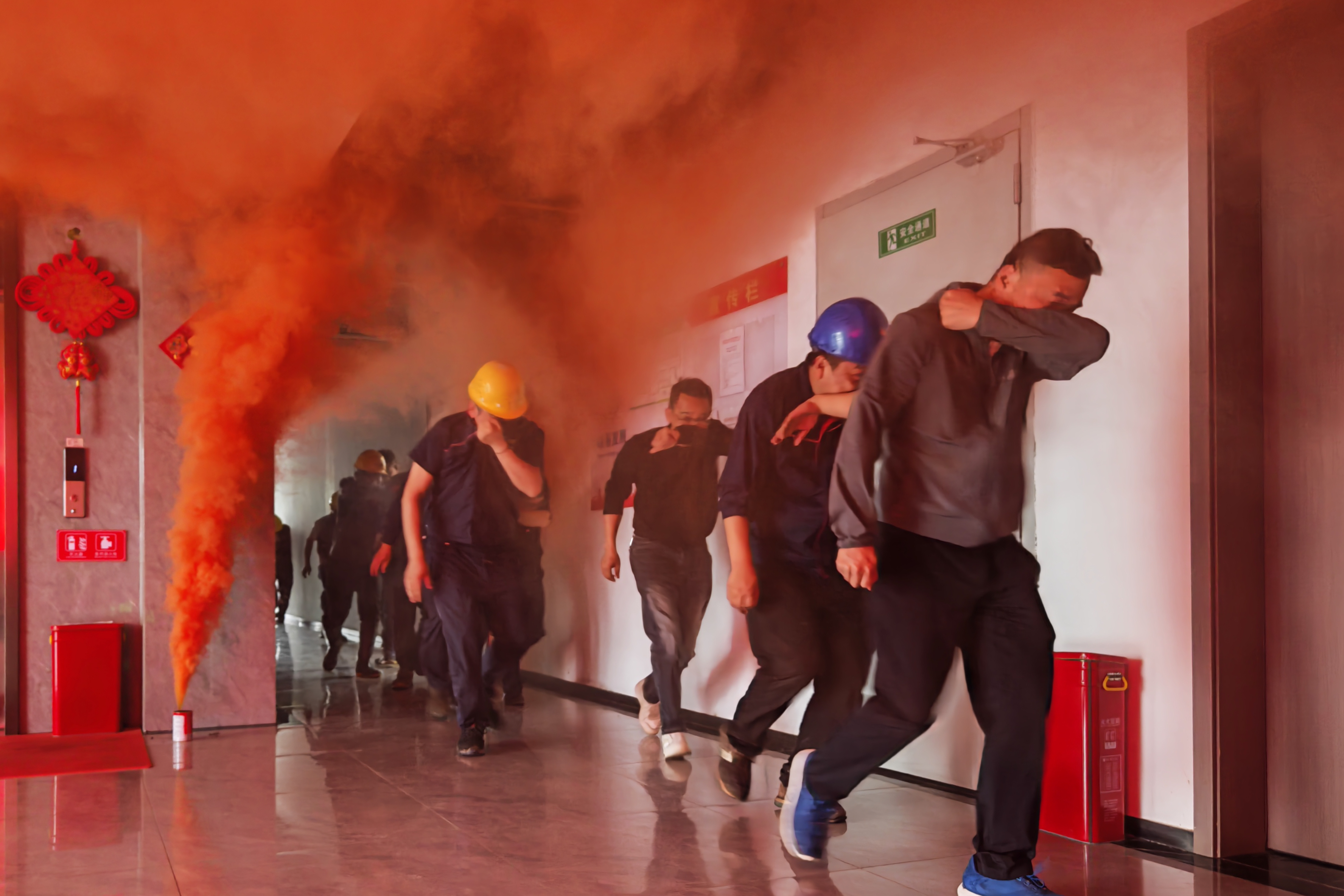 预防为主 防消结合——益沅公司开展消防安全培训和应急疏散演练活动